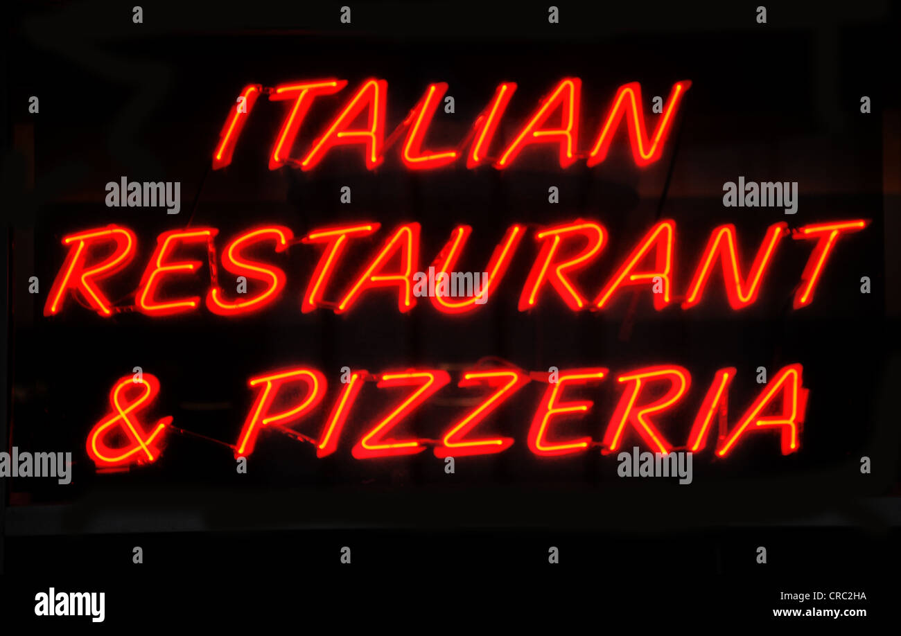ITALIAN RESTAURANT & PIZZERIA,NEON SIGN Stock Photo