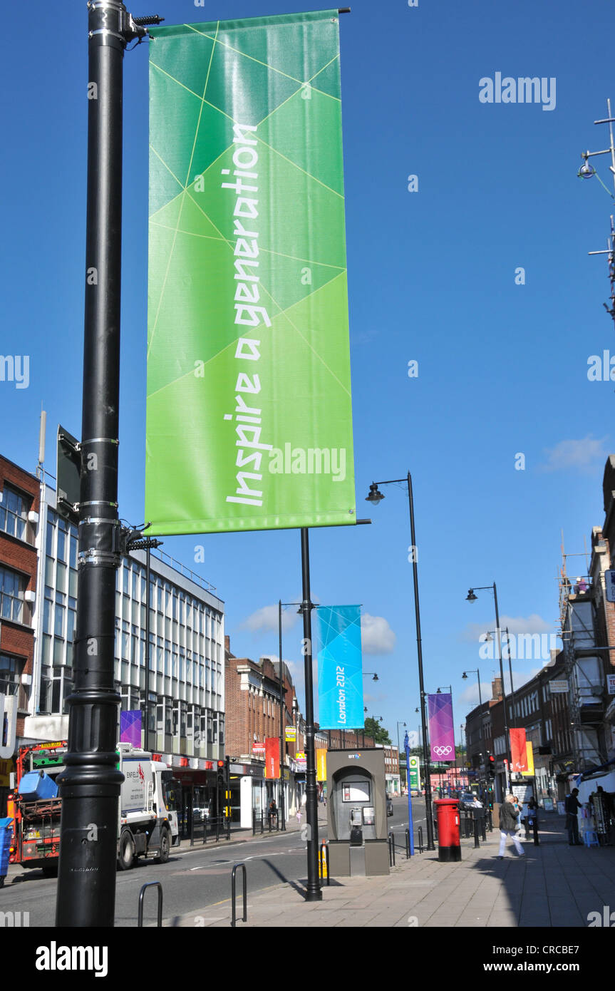 london-2012-olympic-torch-route-southgate-enfield-banners-and-signs