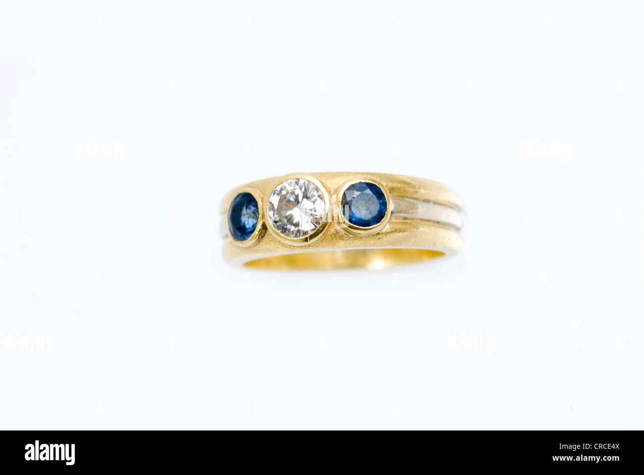 Blue diamond ring hi-res stock photography and images - Alamy