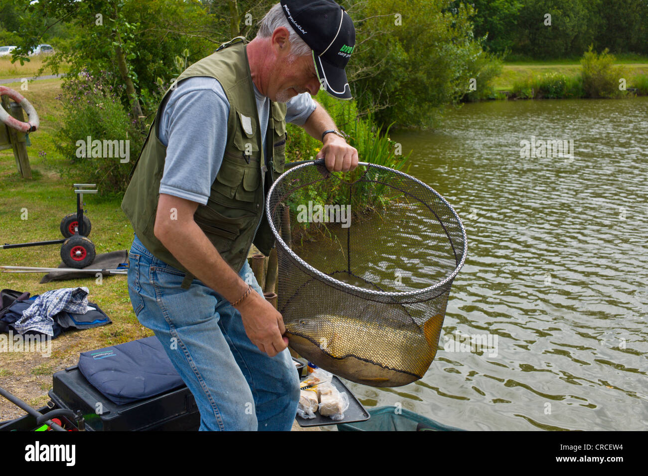 Landing carp hi-res stock photography and images - Alamy