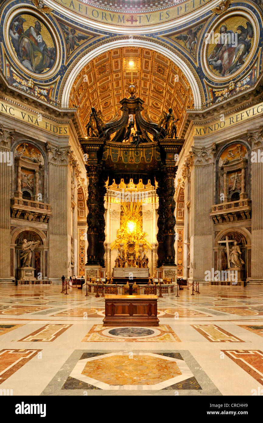 St. Peter's baldachin, Bernini's baldachin above the papal altar on the crossing of St. Peter's Basilica, Vatican City, Rome Stock Photo