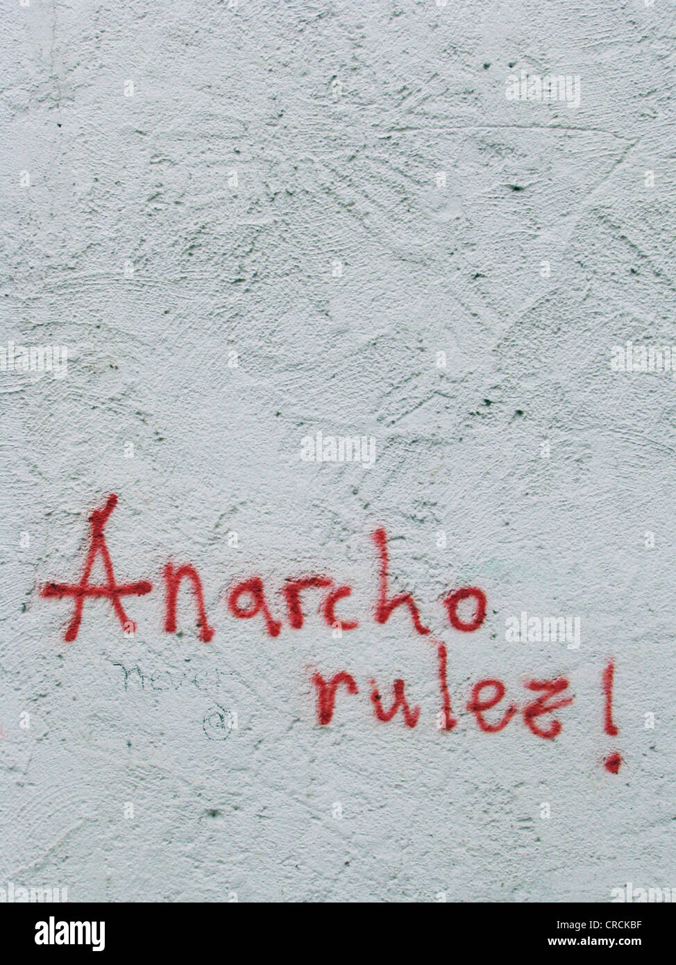 words that have been sprayed on the wall of a house, Anarcho rulez, Germany Stock Photo