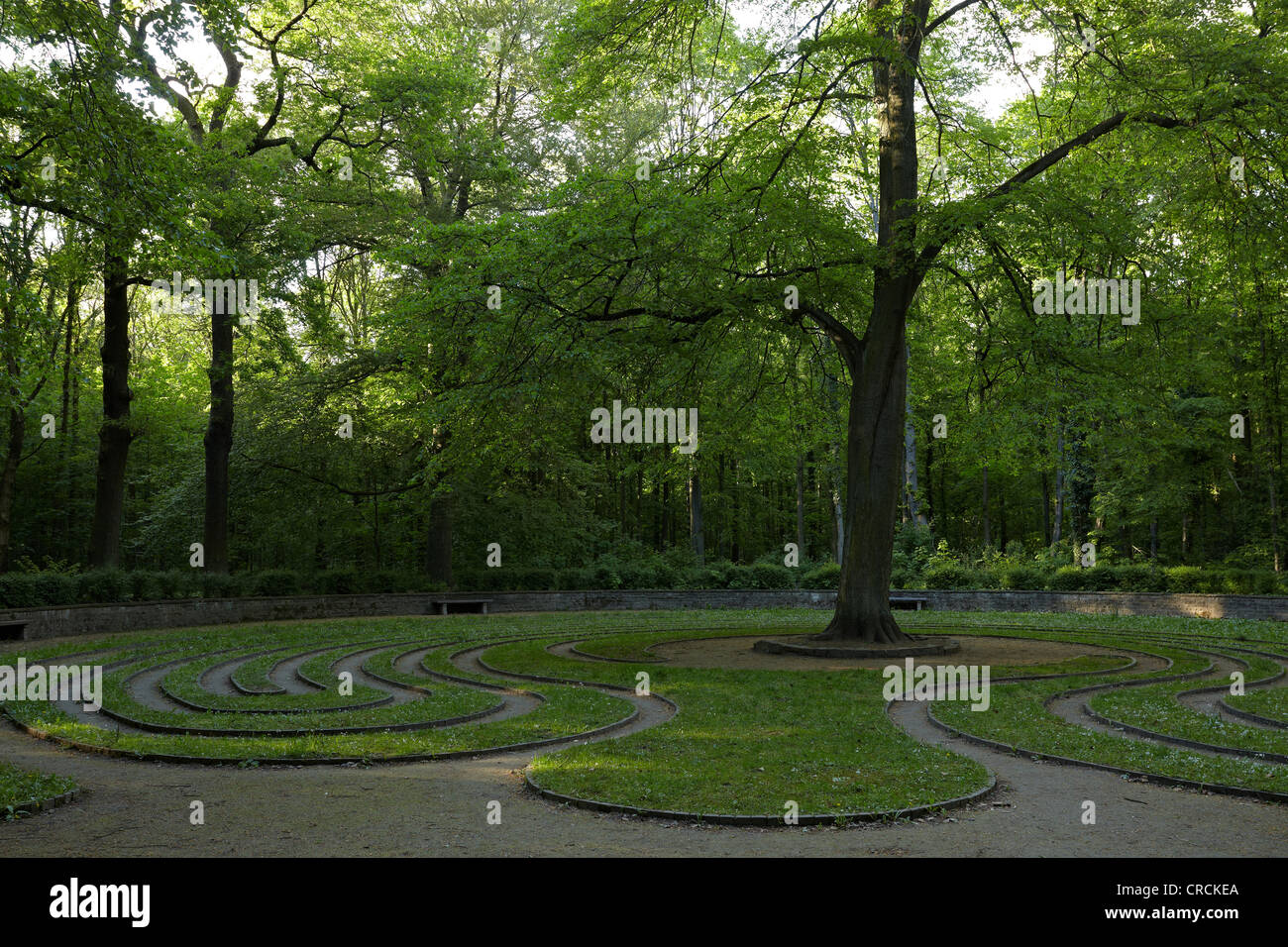 Turf labyrinth hi-res stock photography and images - Alamy