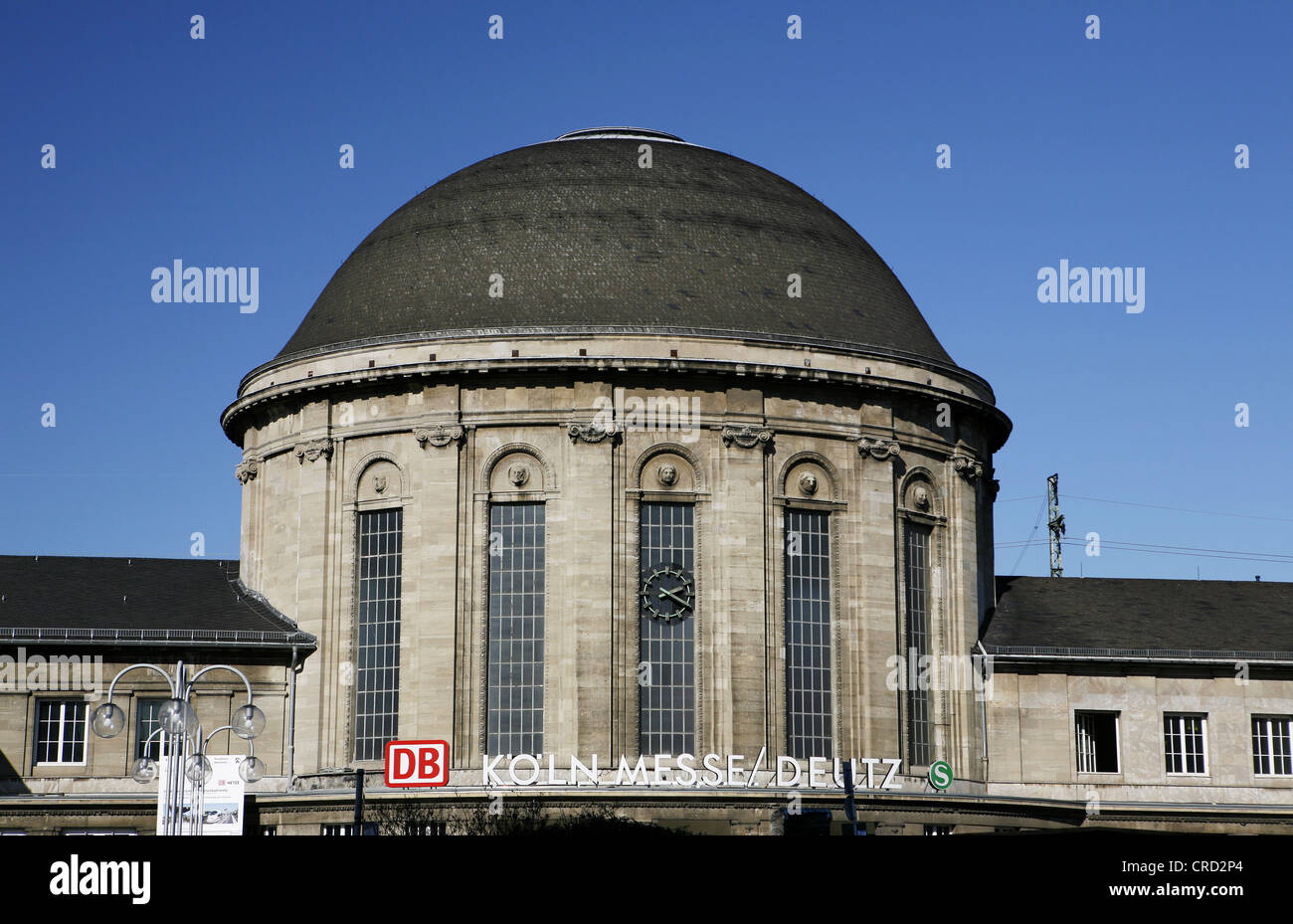 Historic domed building, Deutz Railway Station, Koeln-Deutz, Cologne ...