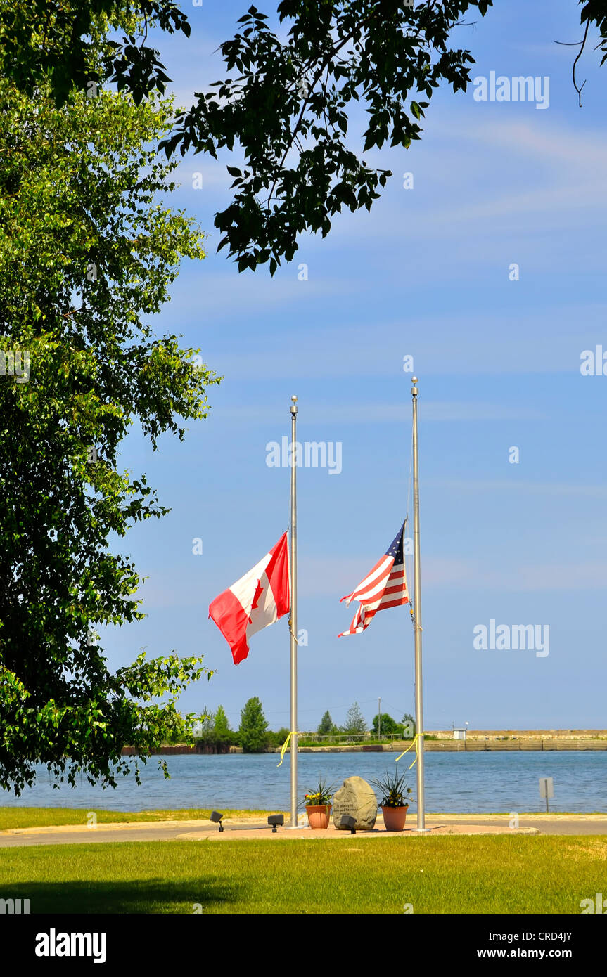 Canadain flag hires stock photography and images Alamy