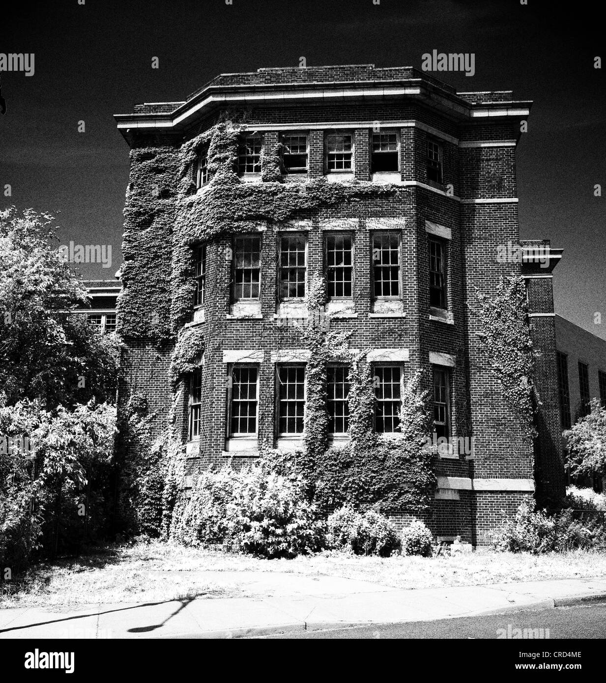 Unused wing of Manhattan Psychiatric Center on the Ward's Island portion of Randall's Island Park Stock Photo