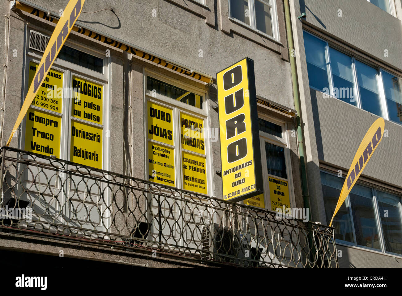 Gold purchase shop Porto Portugal Stock Photo Alamy