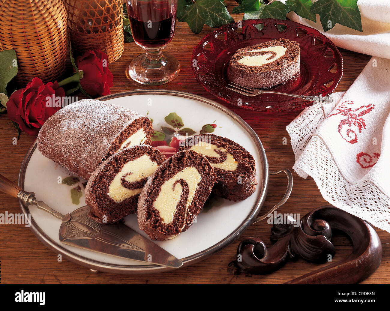 Sponge cake roulade hi-res stock photography and images - Alamy