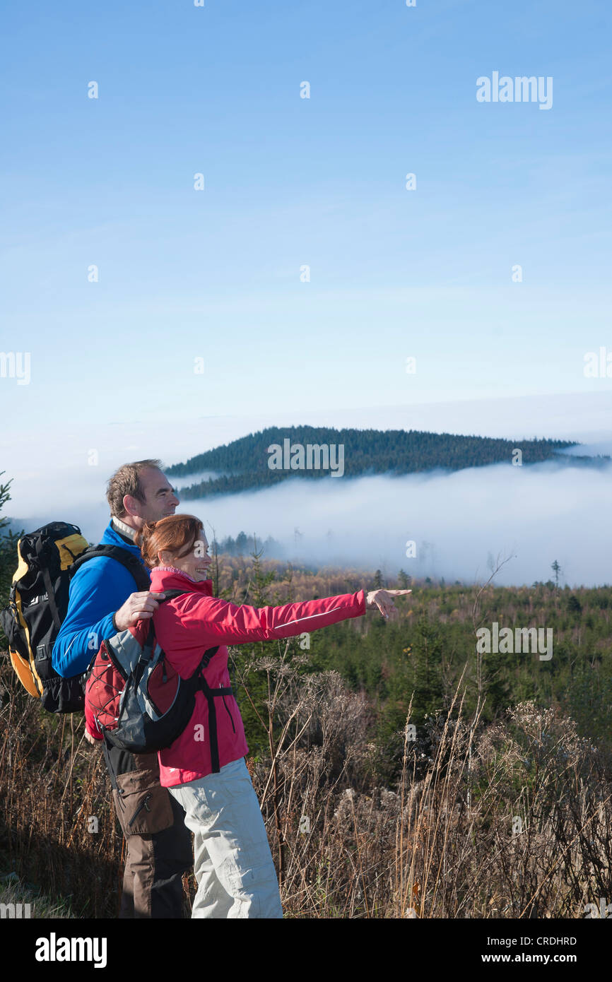 Back view couple hiking on hi-res stock photography and images - Alamy