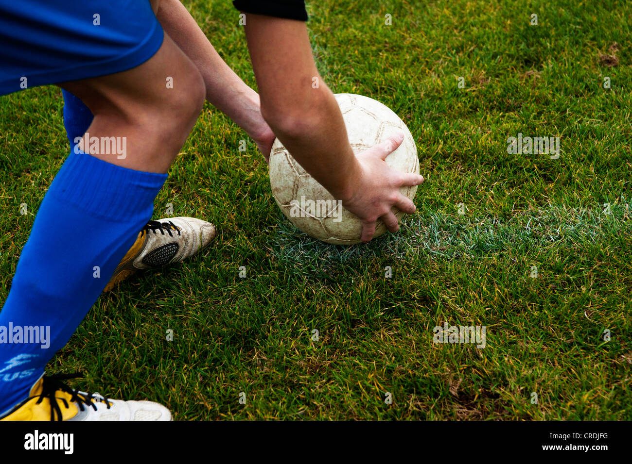 можно ли забрать мяч. правила. ведение мяча в баскетболе проект. можно ли забрать мяч. бросок мяча двумя руками от груди в баскетболе.