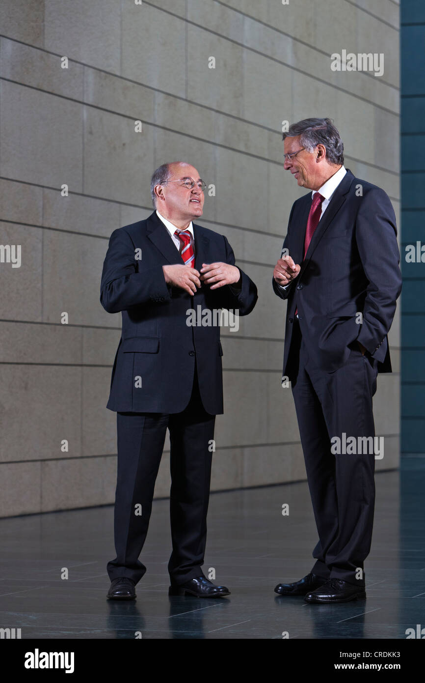 Gregor Gysi, chairman of Der Linken political party in Bundestag, left, and Wolfgang Bosbach, CDU, chairman of the Interior Stock Photo