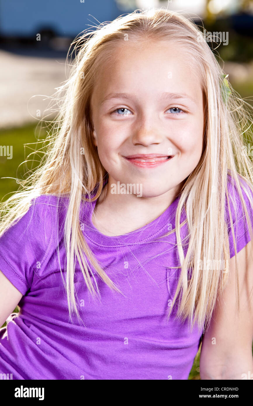 Beautiful little girl hi-res stock photography and images - Alamy