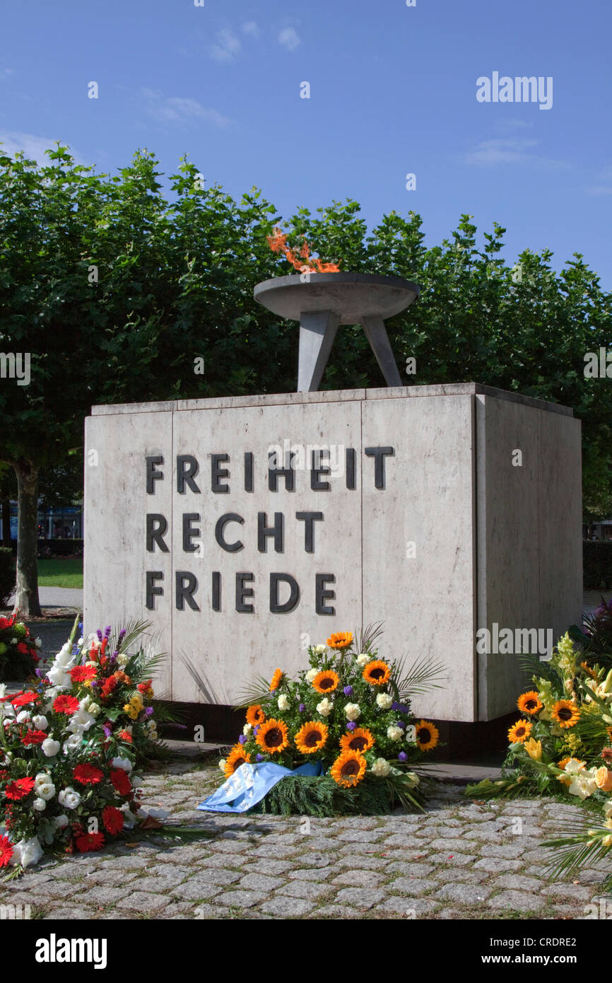 Memorial with an eternal flame and the words Freiheit Recht Friede, German for Freedom Law Peace, Monument to the German Stock Photo