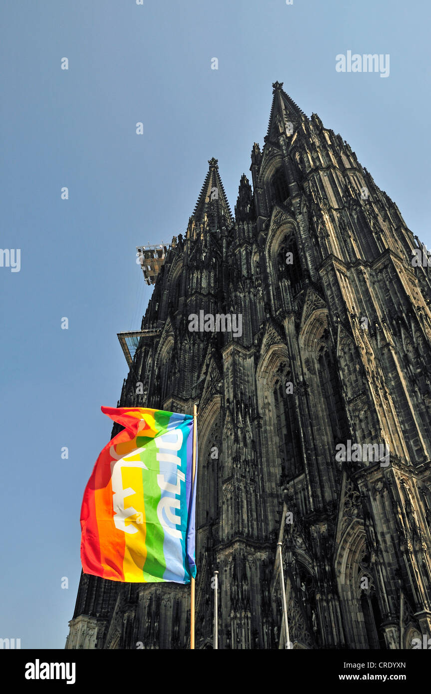 Peace flag in front of the Cologne Cathedral, Cologne, North Rhine-Westphalia, Germany, Europe Stock Photo