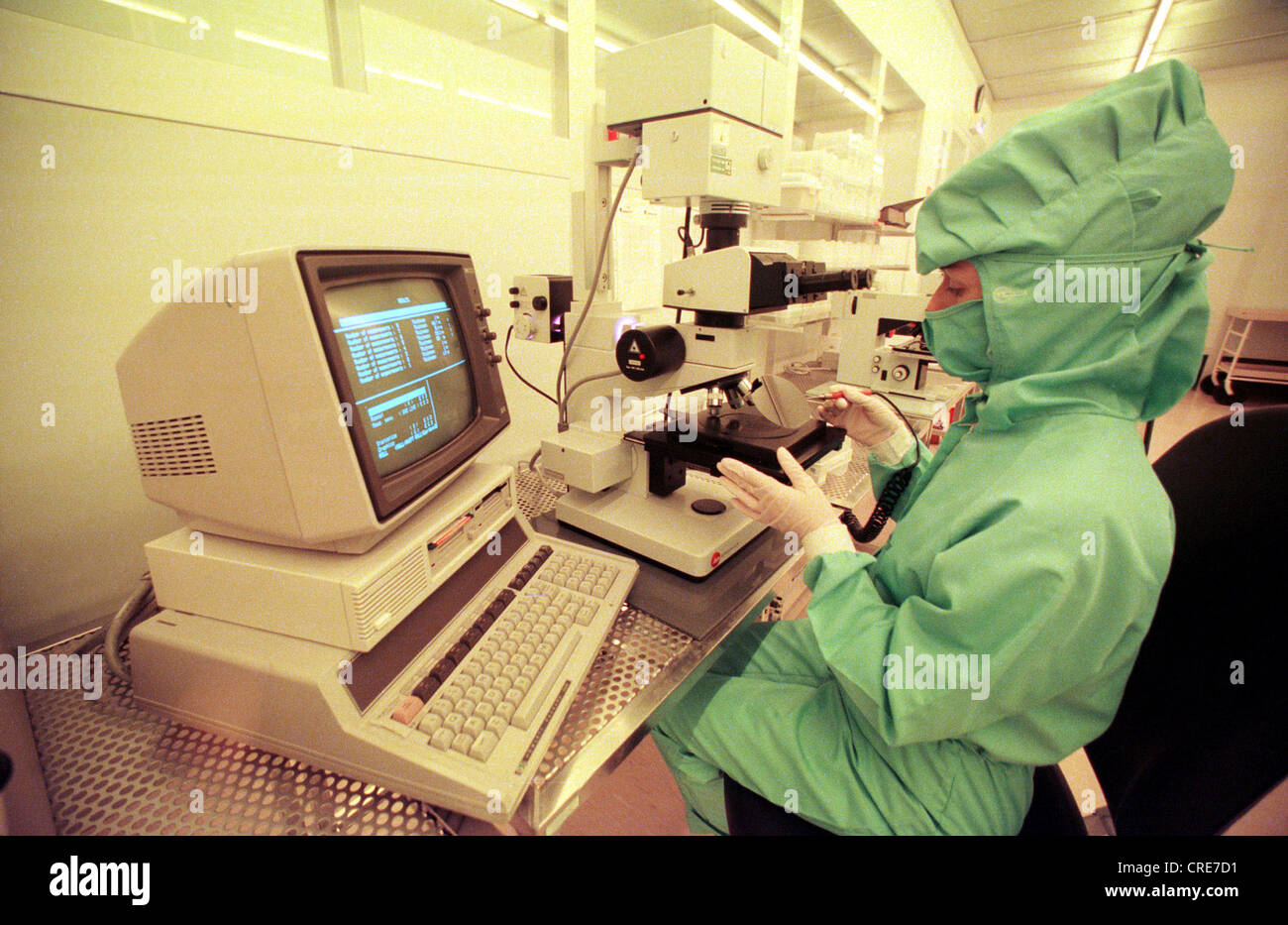 SMI, clean room production, Frankfurt / Oder, Germany Stock Photo Alamy