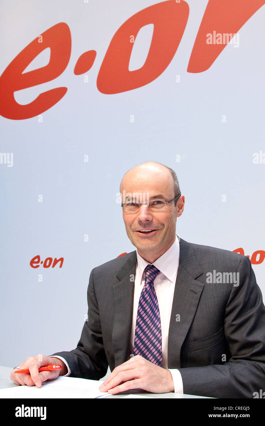 Marcus Schenck, Chief Financial Officer, CFO, of the energy group EON AG, during the press conference on financial statements on Stock Photo