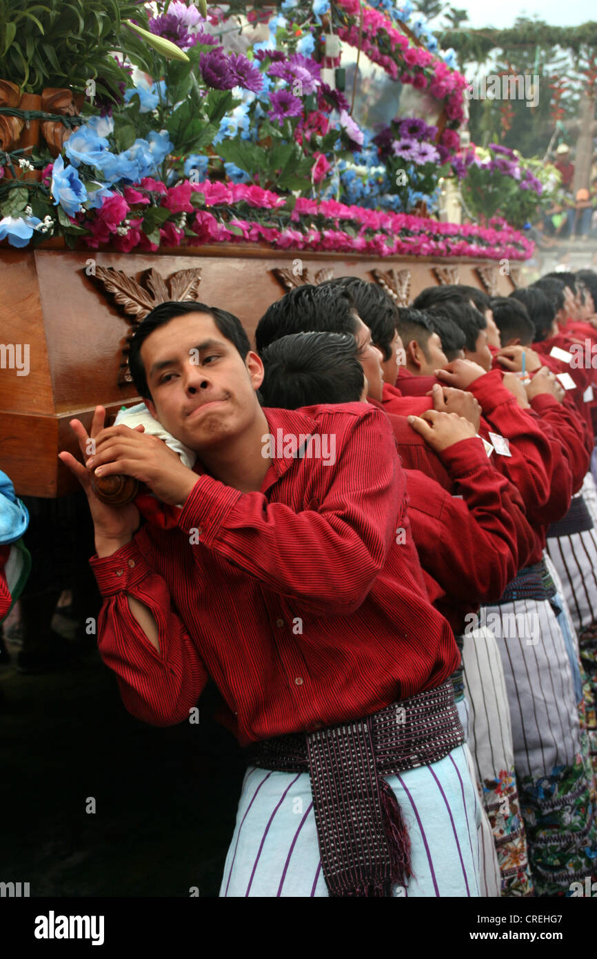 Maya Indian in traditional costume from Santiago de Atitlan at Good Friday procession, Guatemala, Atitlansee, Santiago de Atitlan Stock Photo