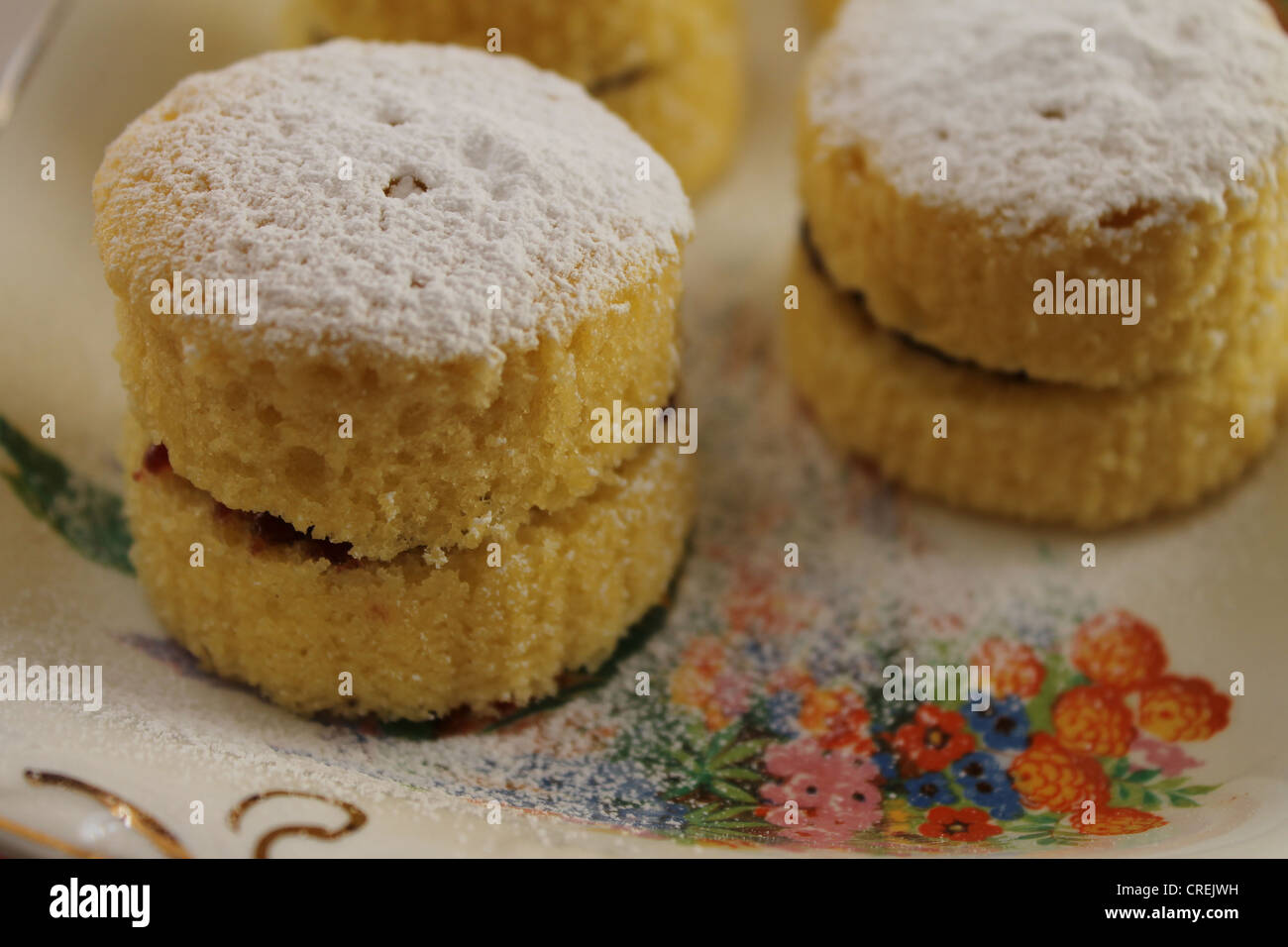 mini Victoria sponges Stock Photo Alamy