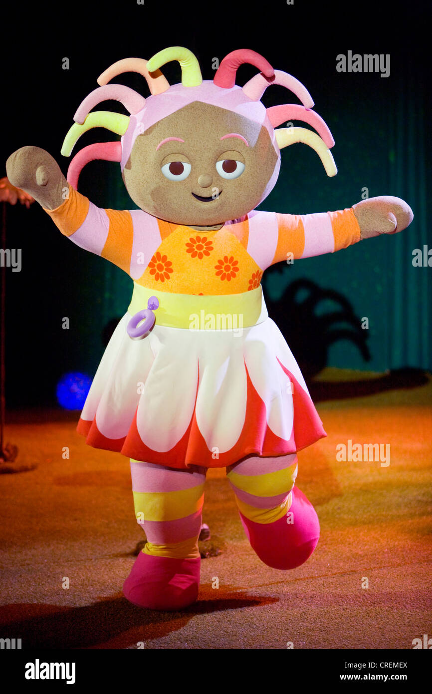 Upsy Daisy Dancing In The Night Garden Character Characters