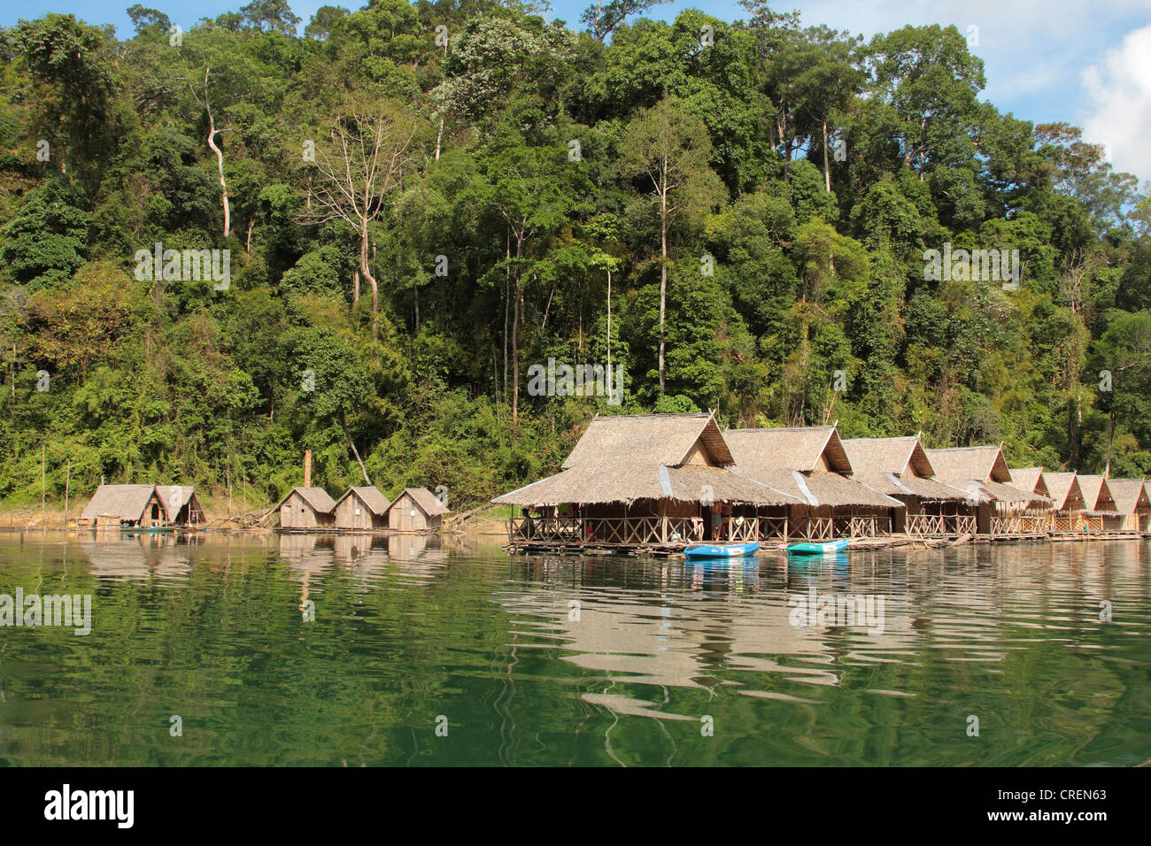 bamboo raft huts at the shore of Lake Cheow Lan, Thailand, Phuket, Khao Sok National Park Stock Photo
