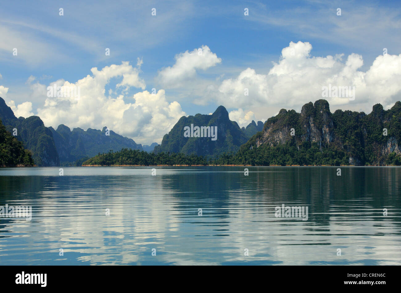 Cheow Lan Lake, Thailand, Phuket, Khao Sok National Park Stock Photo