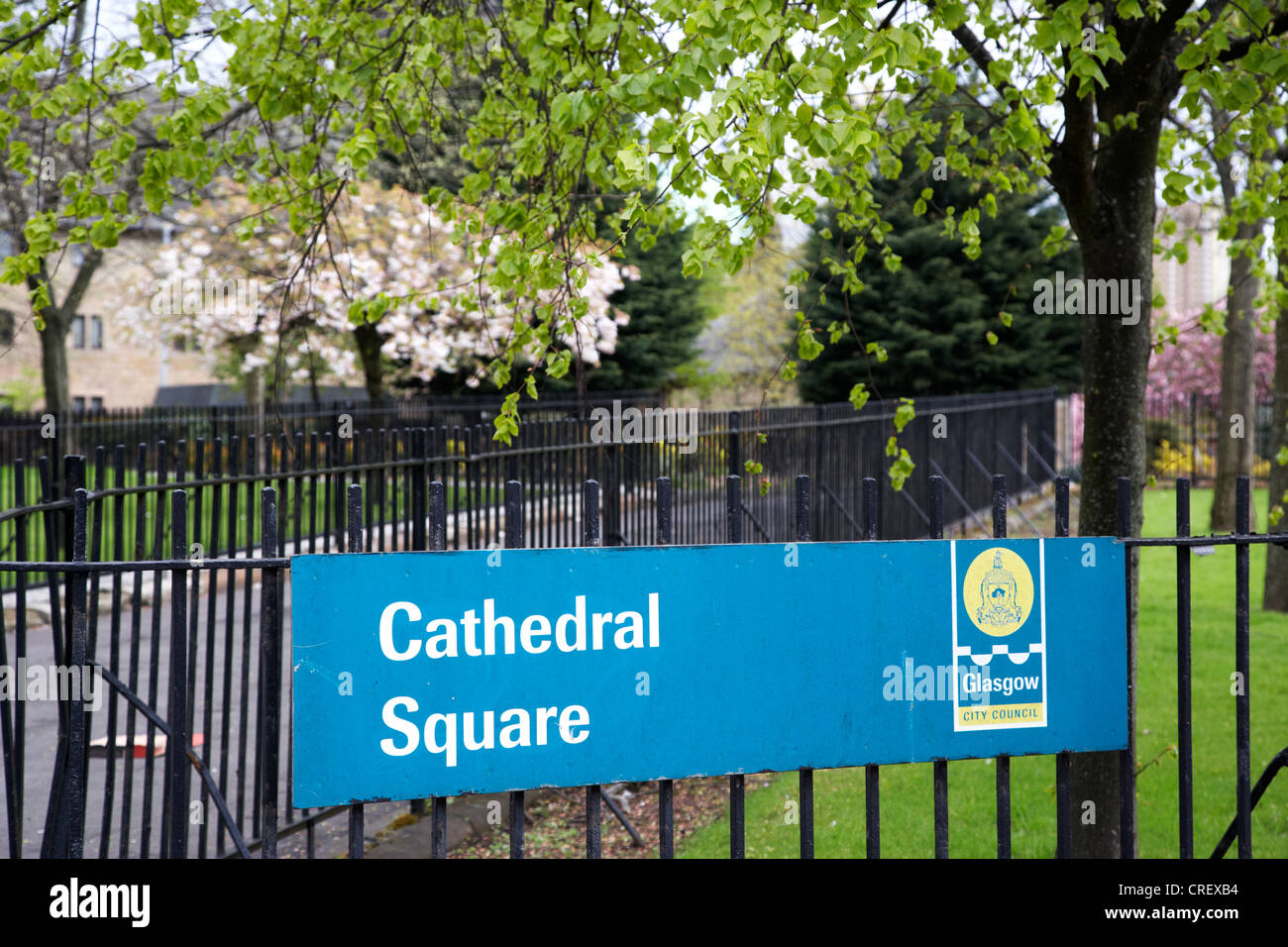 cathedral square glasgow scotland uk Stock Photo Alamy