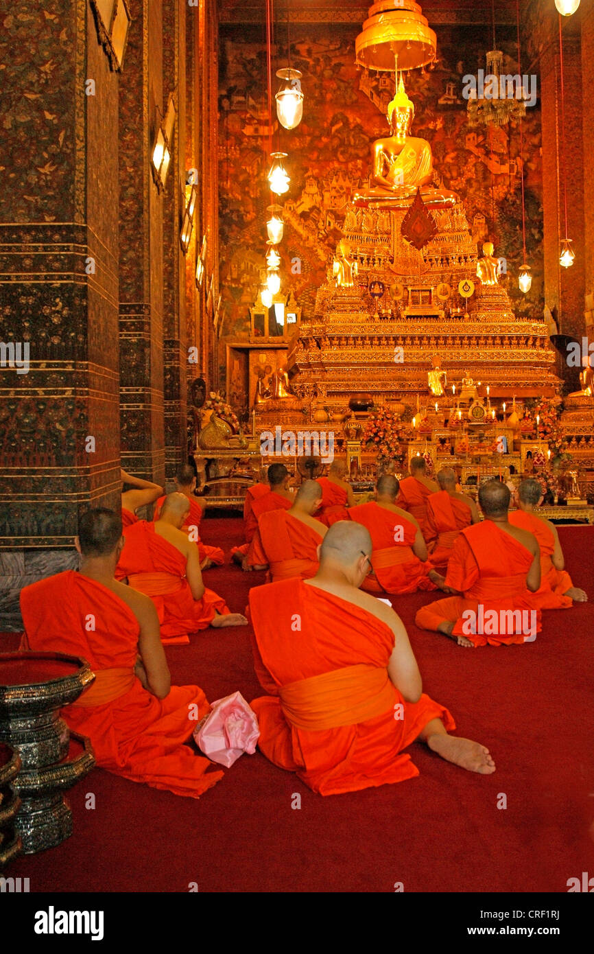 Praining monks at the Wat Po temple, Thailand, Ko Samui, Bangkok Stock Photo