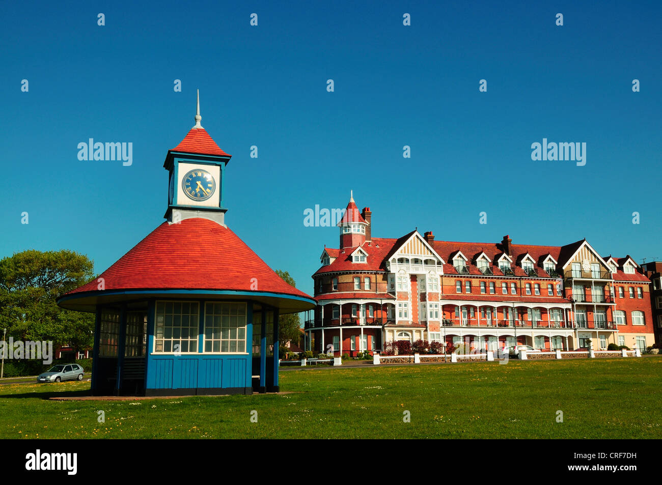 Landmark pavilion and period apartment building by seafront, Frinton in Essex Stock Photo