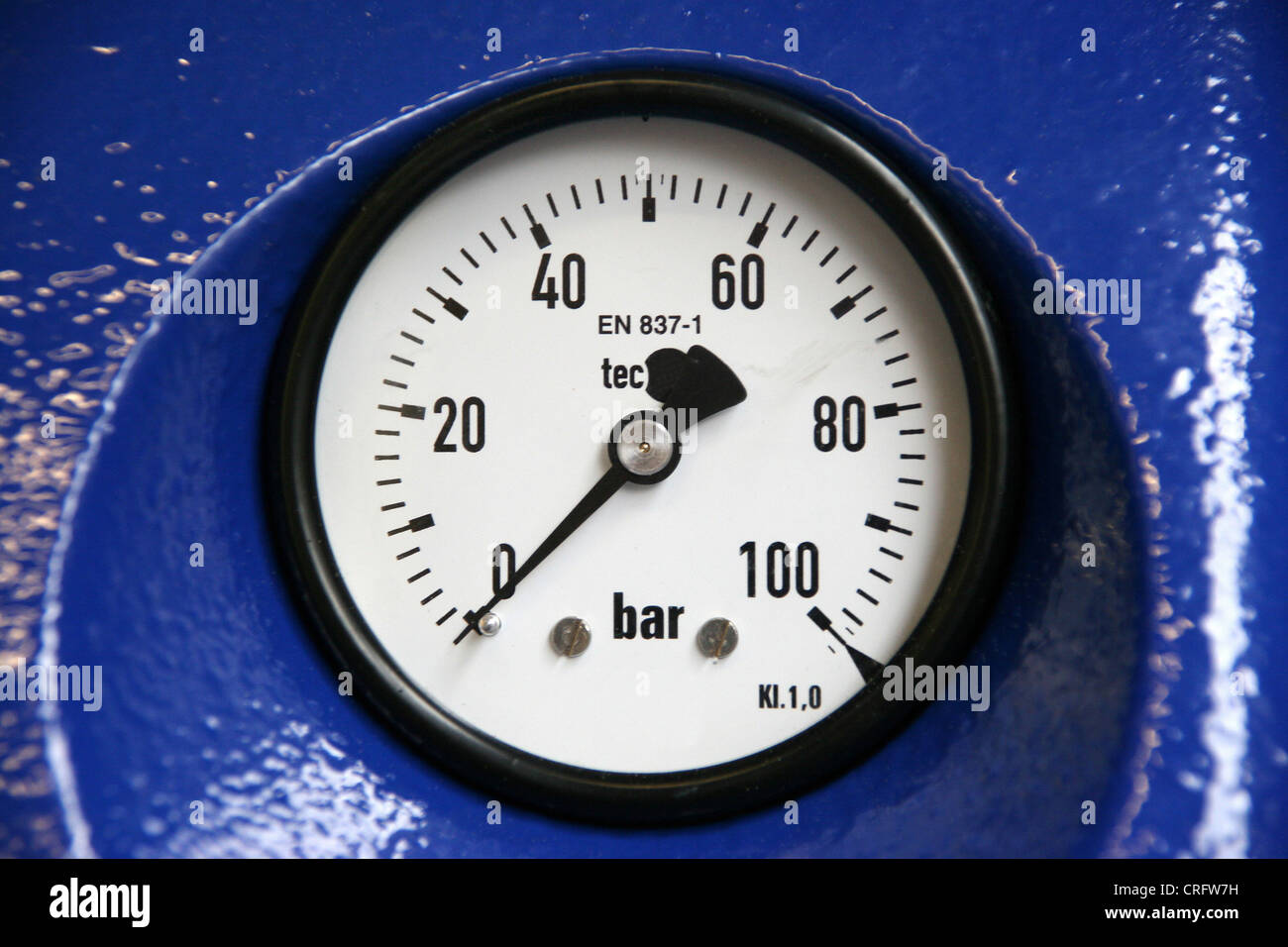 Pressure gauge detail hi-res stock photography and images - Alamy