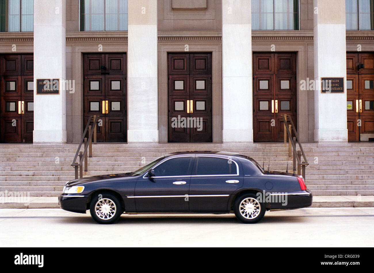 Arlington, USA, limousine outside the entrance of the Pentagon Stock Photo