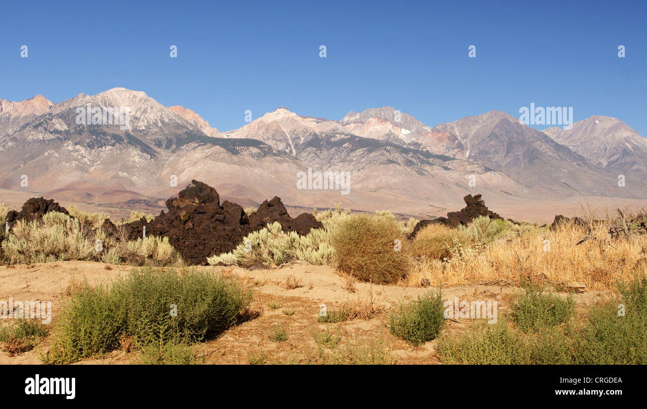 high sierra range north big pine california ca hiway 395 highway landscape view appearance aspect composition Stock Photo