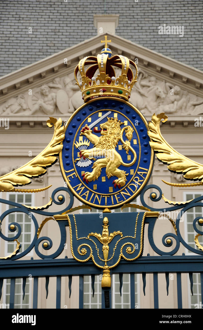 Den Haag / The Hague ('s Gravenhaage). Royal Palace Noordeinde, detail above main gate - Netherlands Coat of Arms Stock Photo