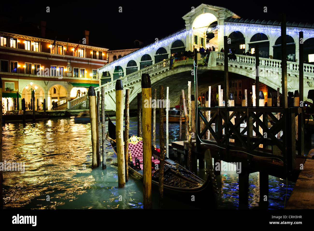 Grand canal at night with a gondola hi-res stock photography and images ...