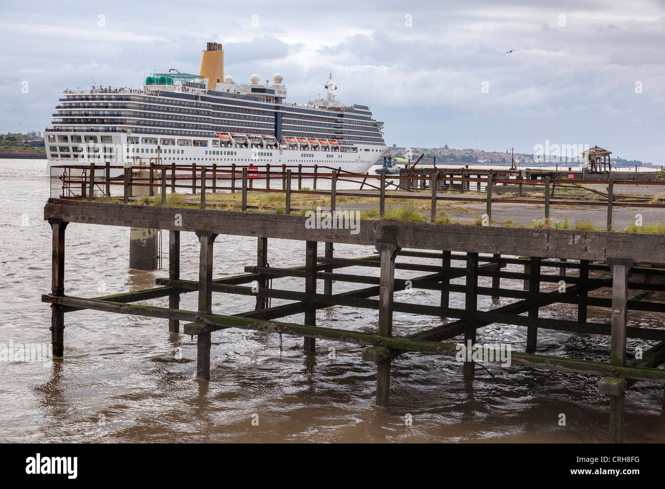 P & O Cruise liner Arcadia at Liverpool pierhead cruise terminal. Stock Photo