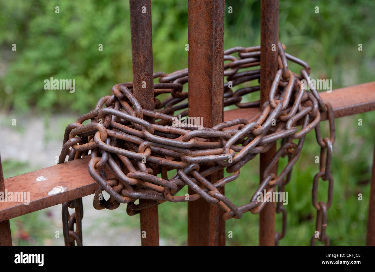 Locked gate to garden hires stock photography and images Alamy