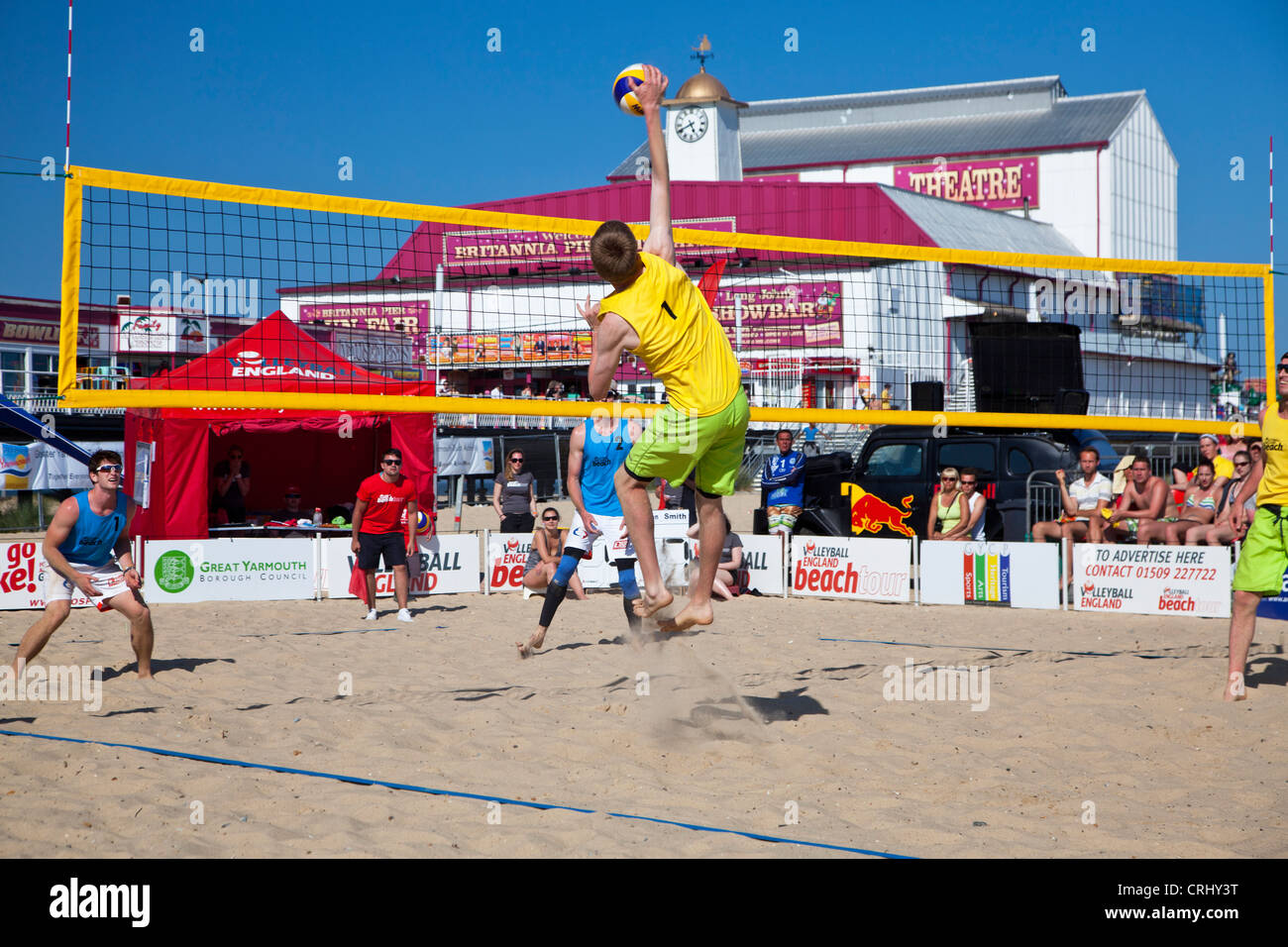 Phil Smith in action during the 2012 Volleyball England Beach Tour Stock Photo