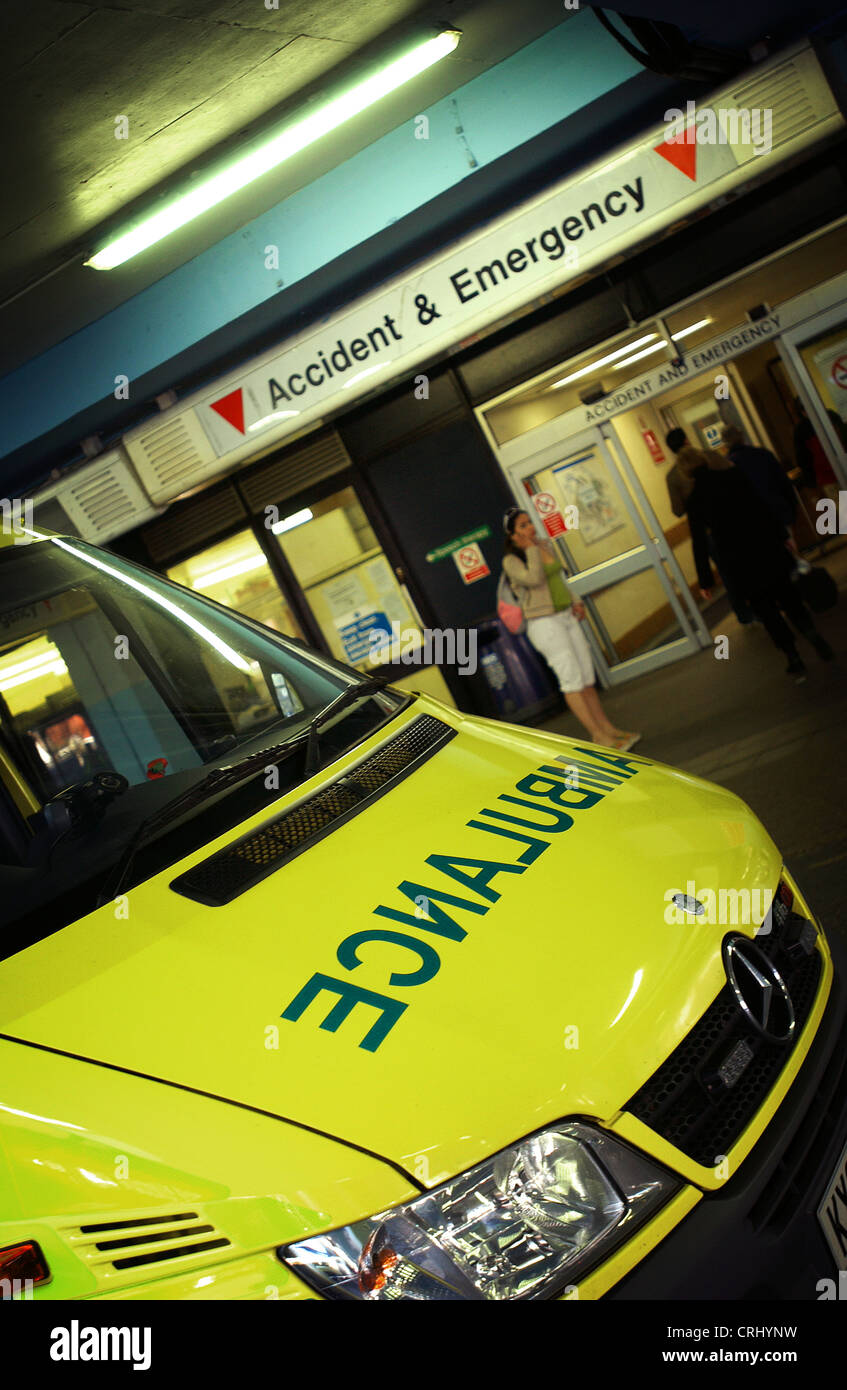 Accident school ambulance hi-res stock photography and images - Alamy