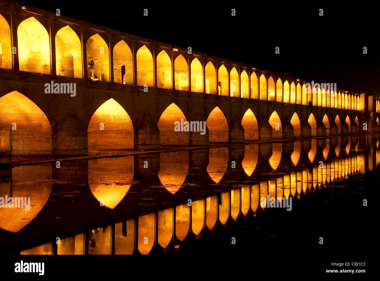 Siose Pol, Bridge of 33 arches, Esfahan, Iran Stock Photo Alamy
