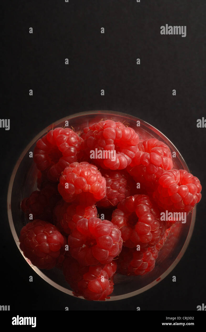 A Systemic Acid Angiotensin Anthocyanin Antioxidant Bowl of raspberries C Cancer Cancer fighting Causing Cholesterol Ellagic Fib Stock Photo