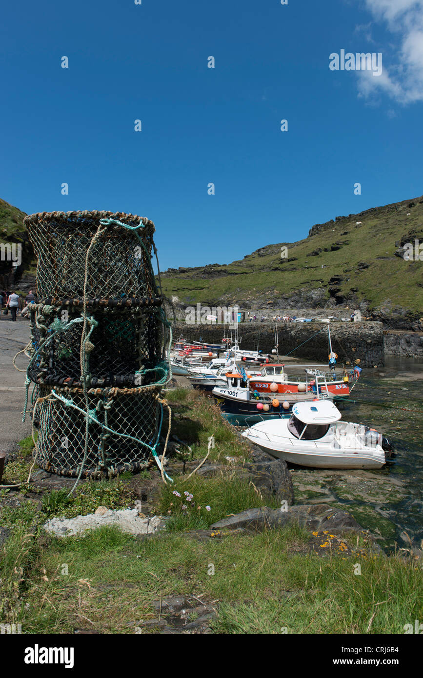 Boscastle Harbour at low tide, North Cornwall fishing village Stock Photo