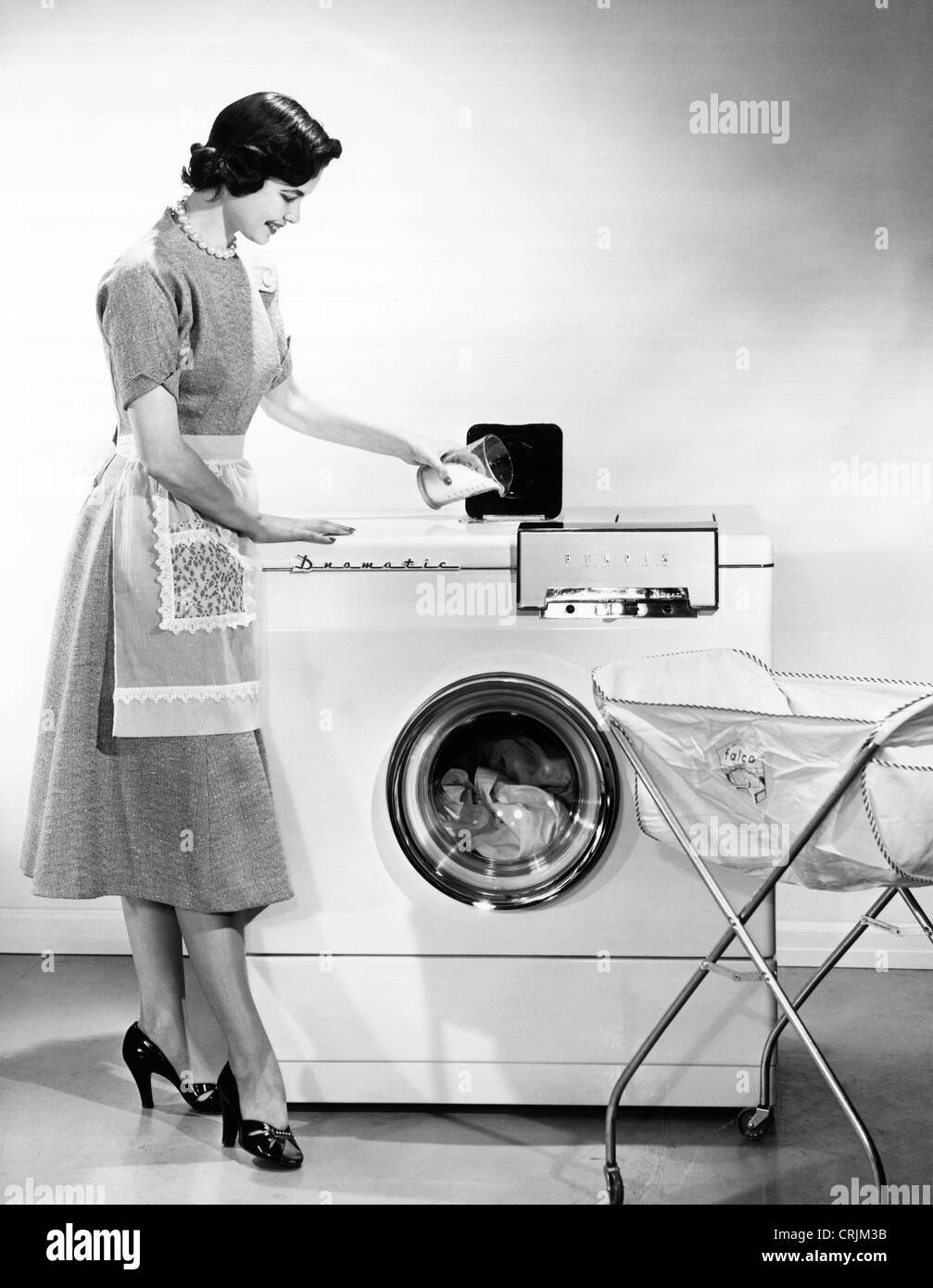 Vintage washing machine hires stock photography and images Alamy