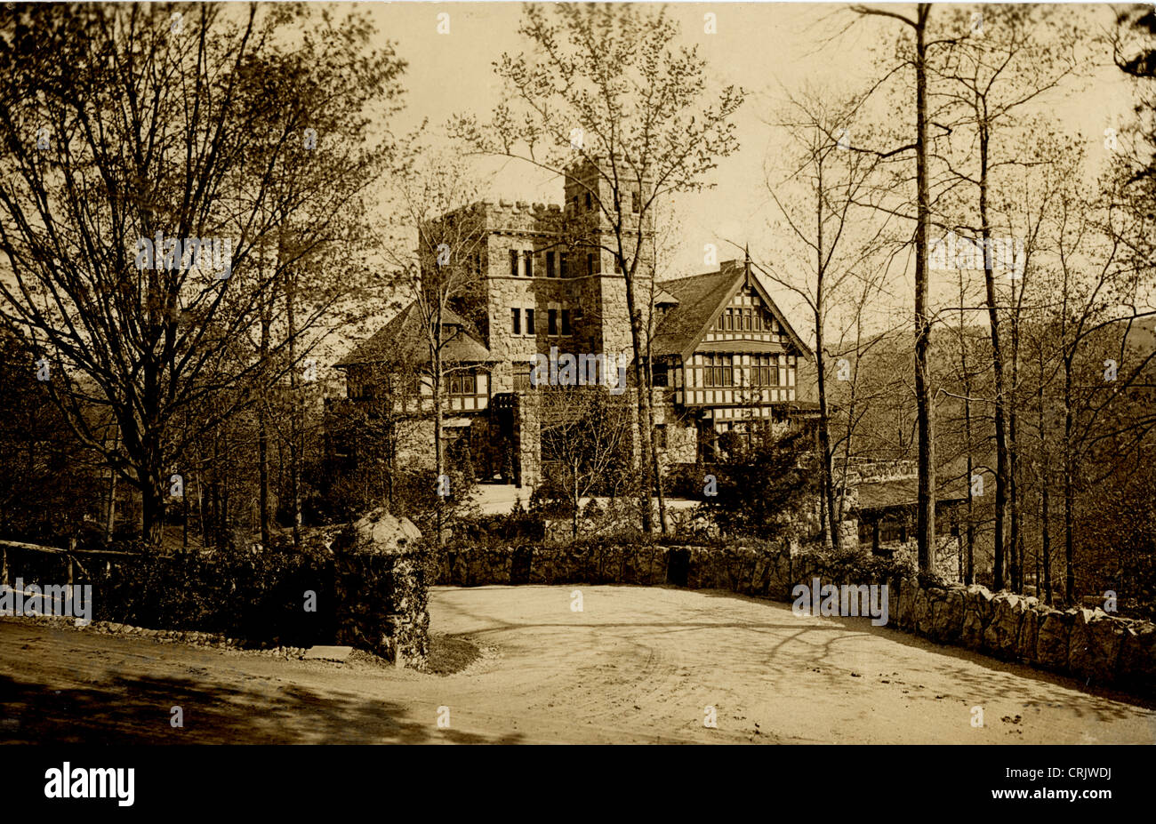 Huge Fortified English Tudor Mansion Stock Photo