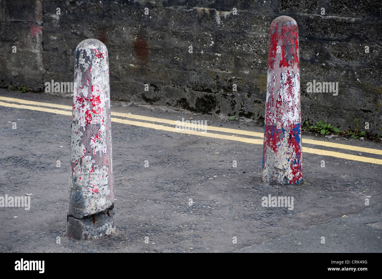 Traffic bollards painted in loyalist colours, Larne, County Antrim. Stock Photo