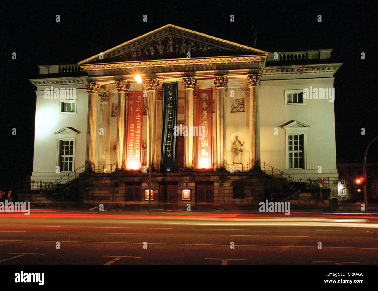 Berlin state opera unter den hi-res stock photography and images - Alamy