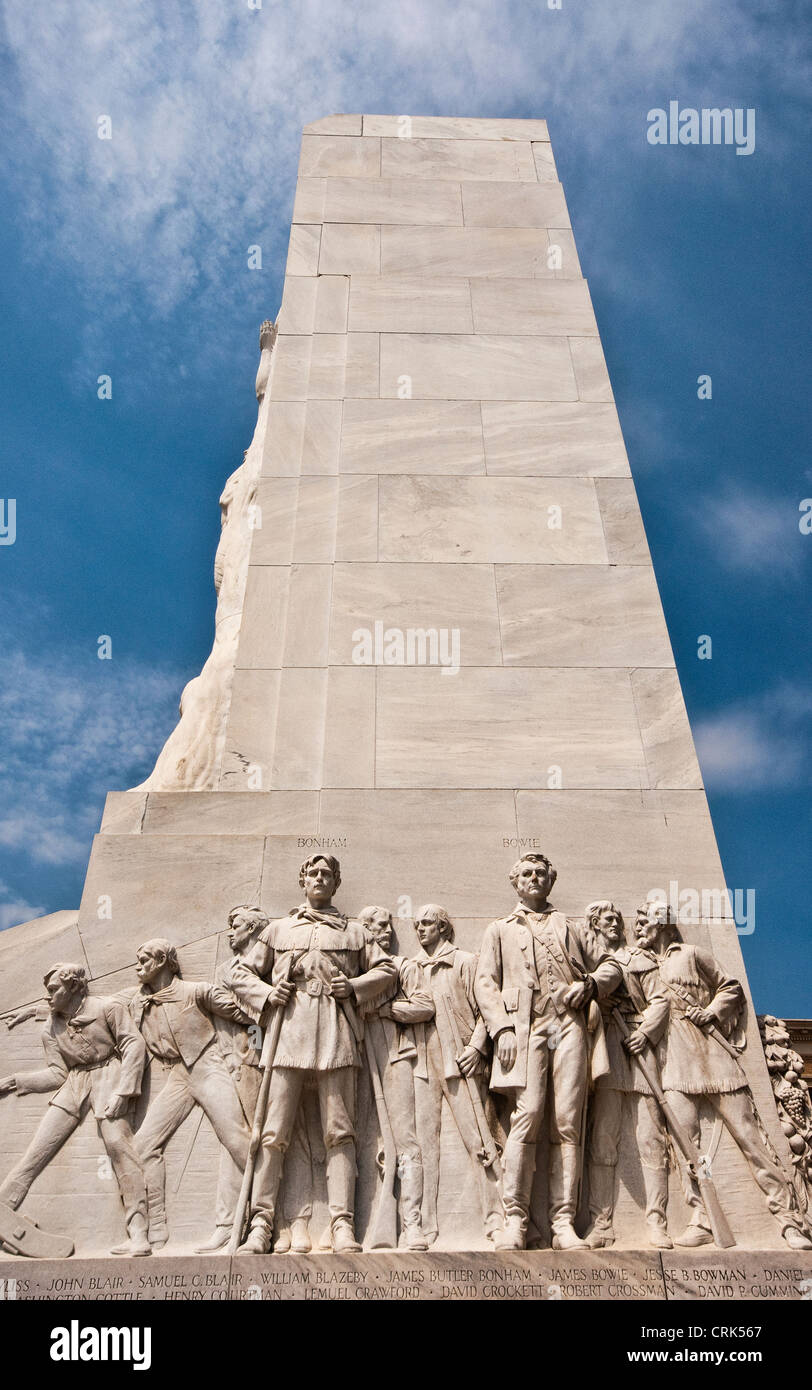 James Butler Bonham and James Bowie statues at Cenotaph memorial to the Alamo defenders, by Pompeo Coppini, in San Antonio Texas Stock Photo