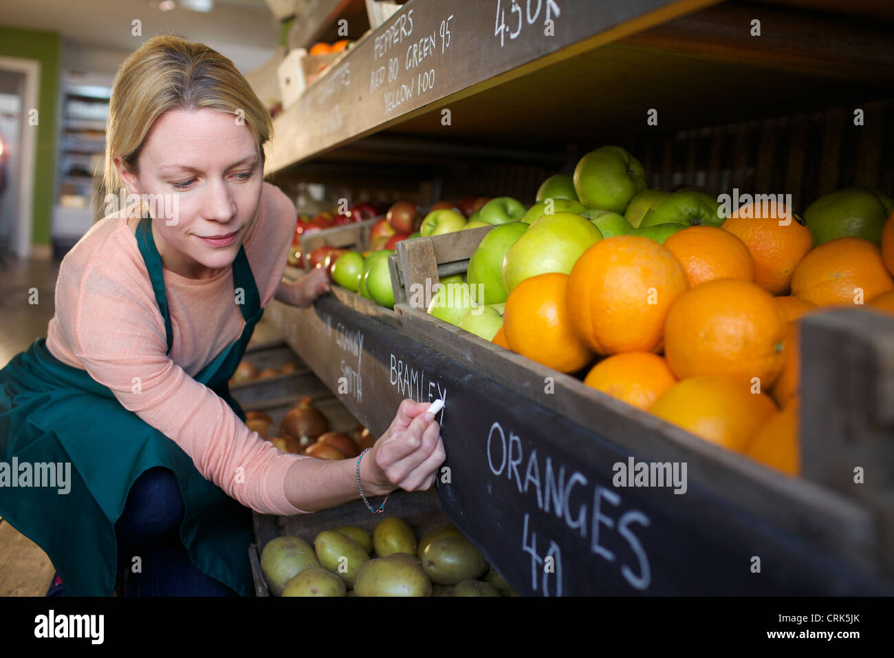 Labeling hi-res stock photography and images - Alamy