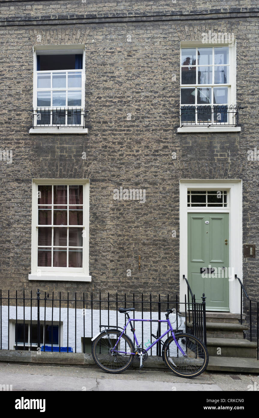Cycle against railings hi-res stock photography and images - Alamy