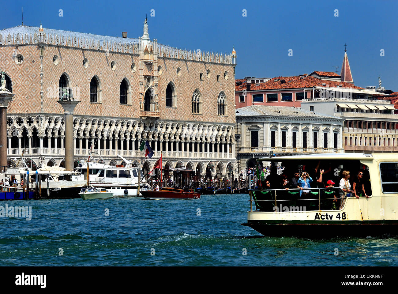 Venice palace grand canal hi-res stock photography and images - Alamy