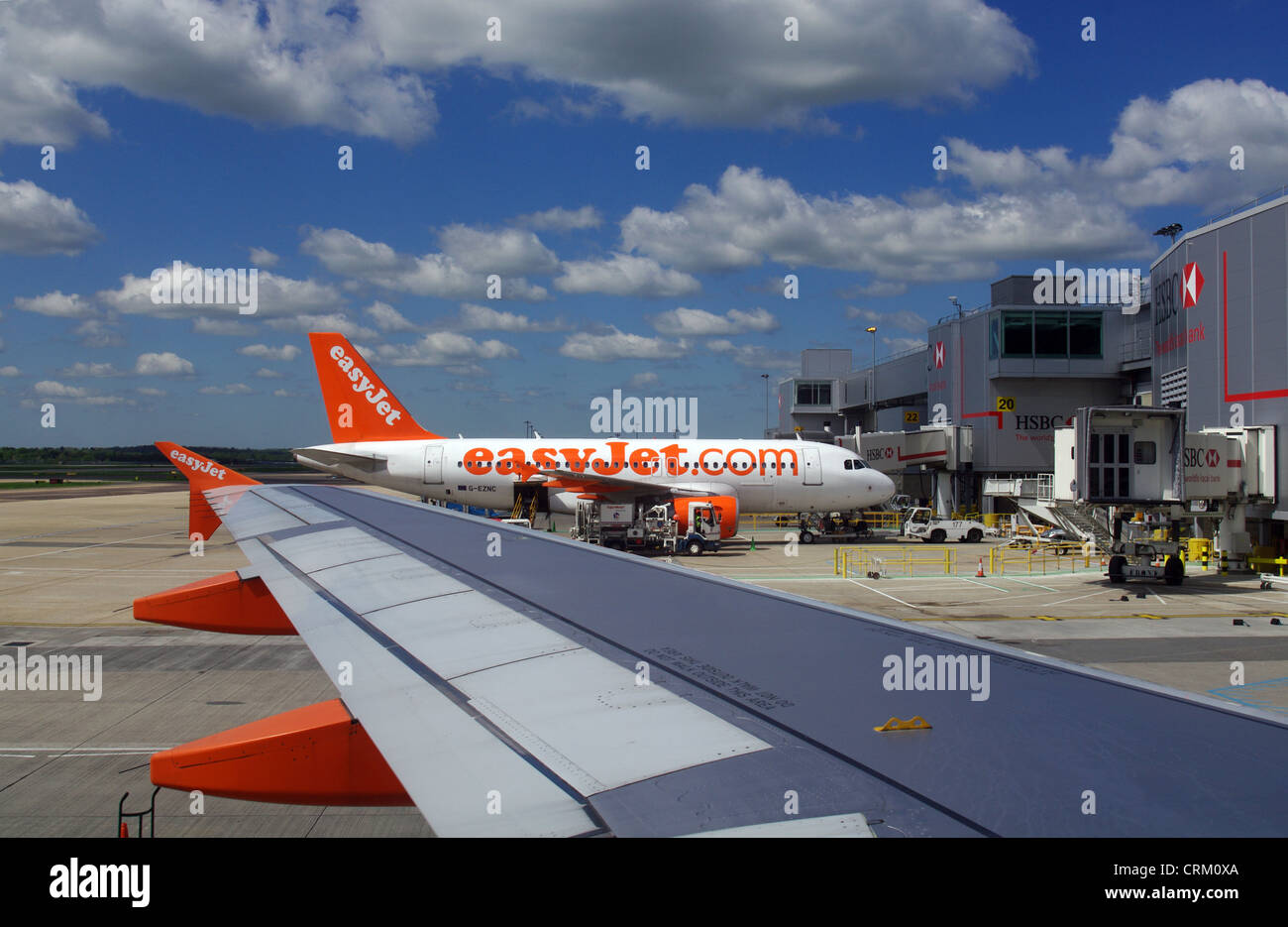Aircraft stand gatwick hires stock photography and images Alamy