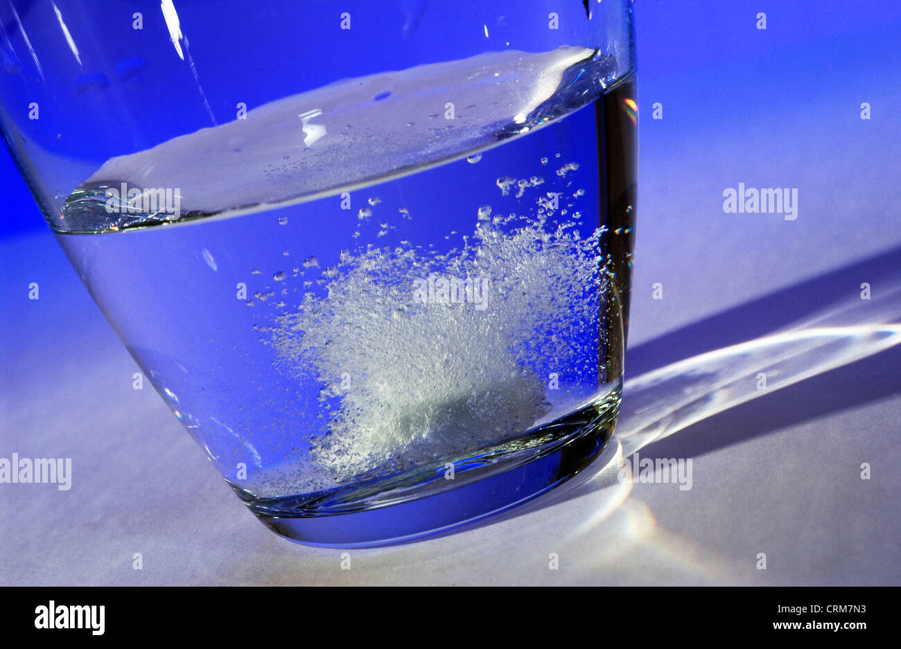 Dissolving tablet hires stock photography and images Alamy